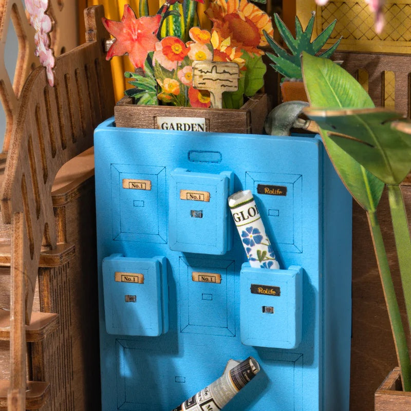Rolife Holiday Garden House DIY Book Nook Kit, Only Supports TK And Independent Sites
