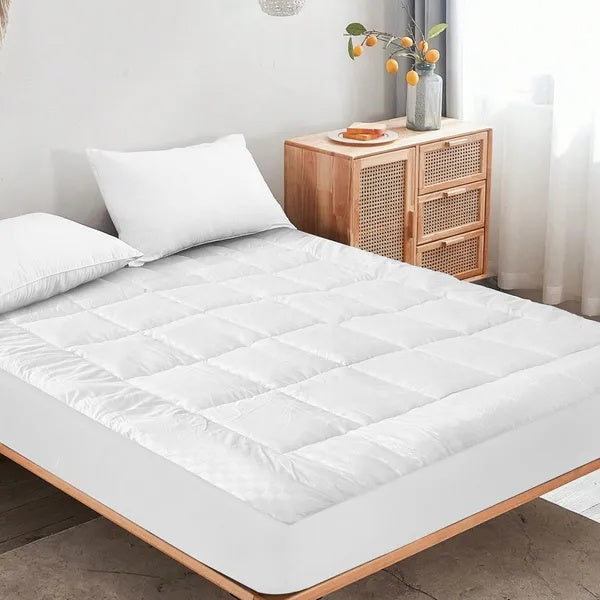 Solid-color Embossed Mattress Bedspread